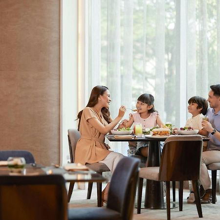 Sheraton Grand Jakarta Gandaria City Hotel Exterior photo