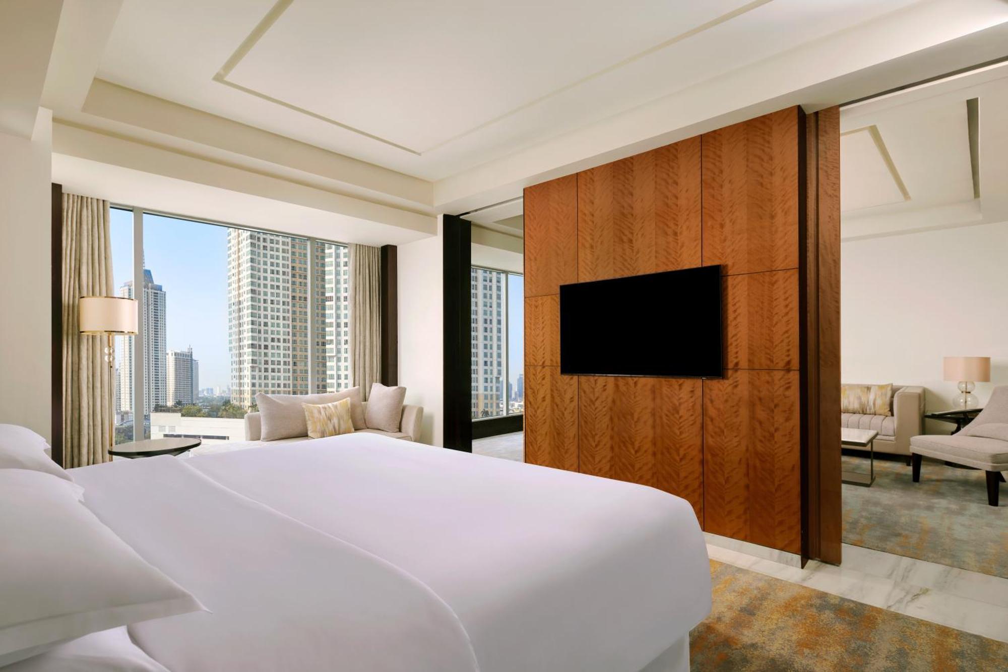 Sheraton Grand Jakarta Gandaria City Hotel Exterior photo