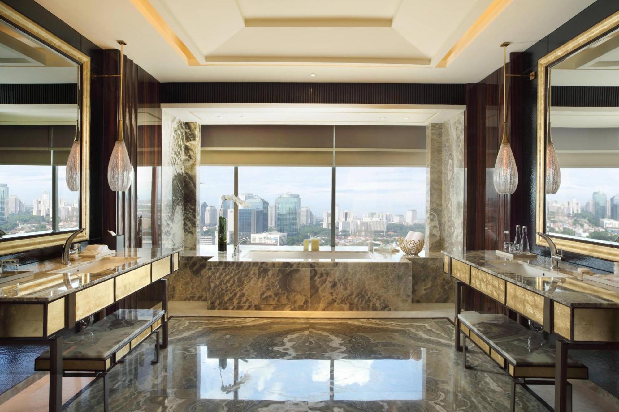 Sheraton Grand Jakarta Gandaria City Hotel Exterior photo