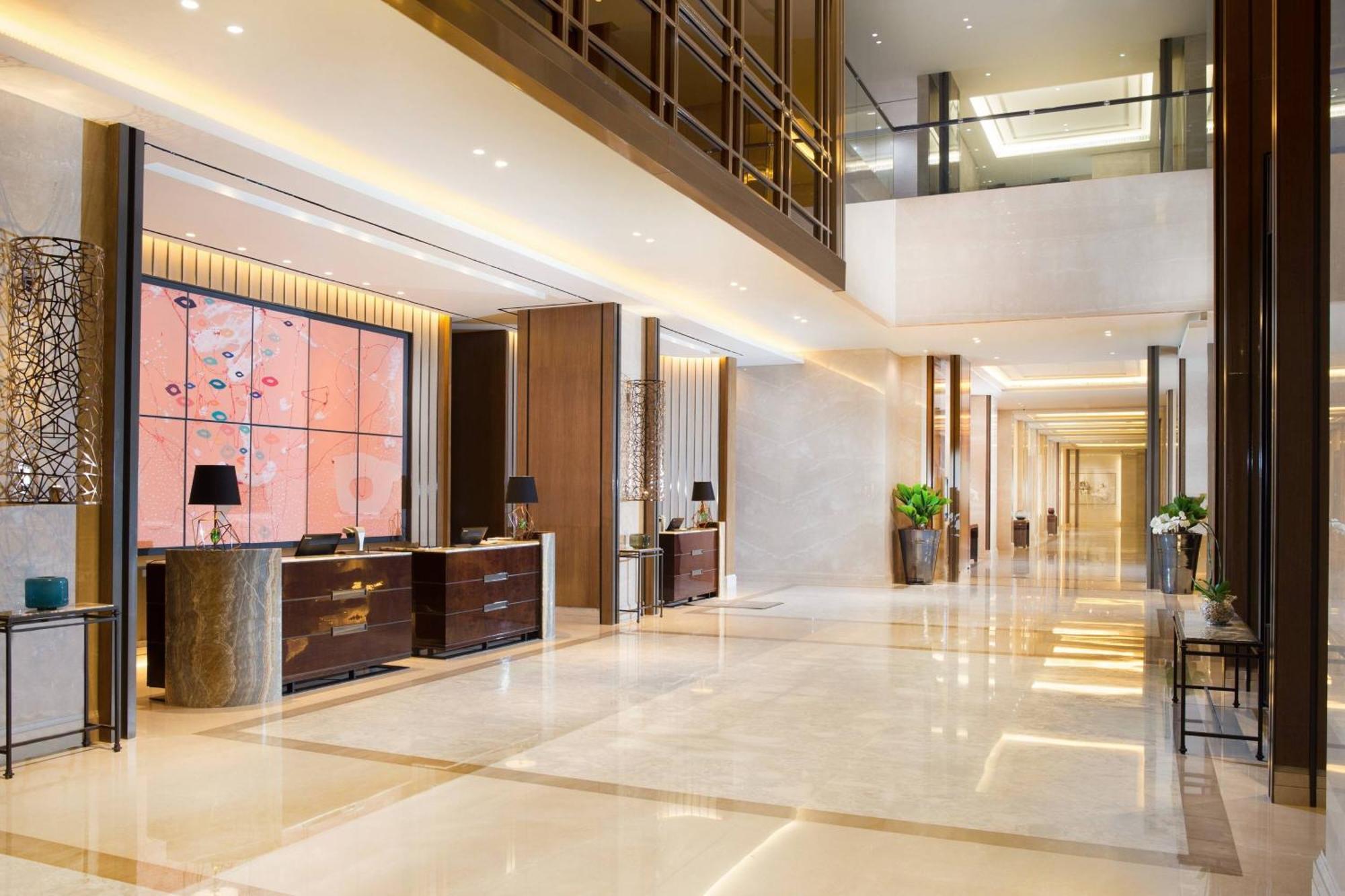 Sheraton Grand Jakarta Gandaria City Hotel Exterior photo