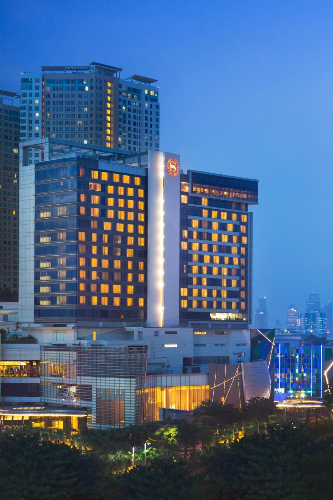Sheraton Grand Jakarta Gandaria City Hotel Exterior photo