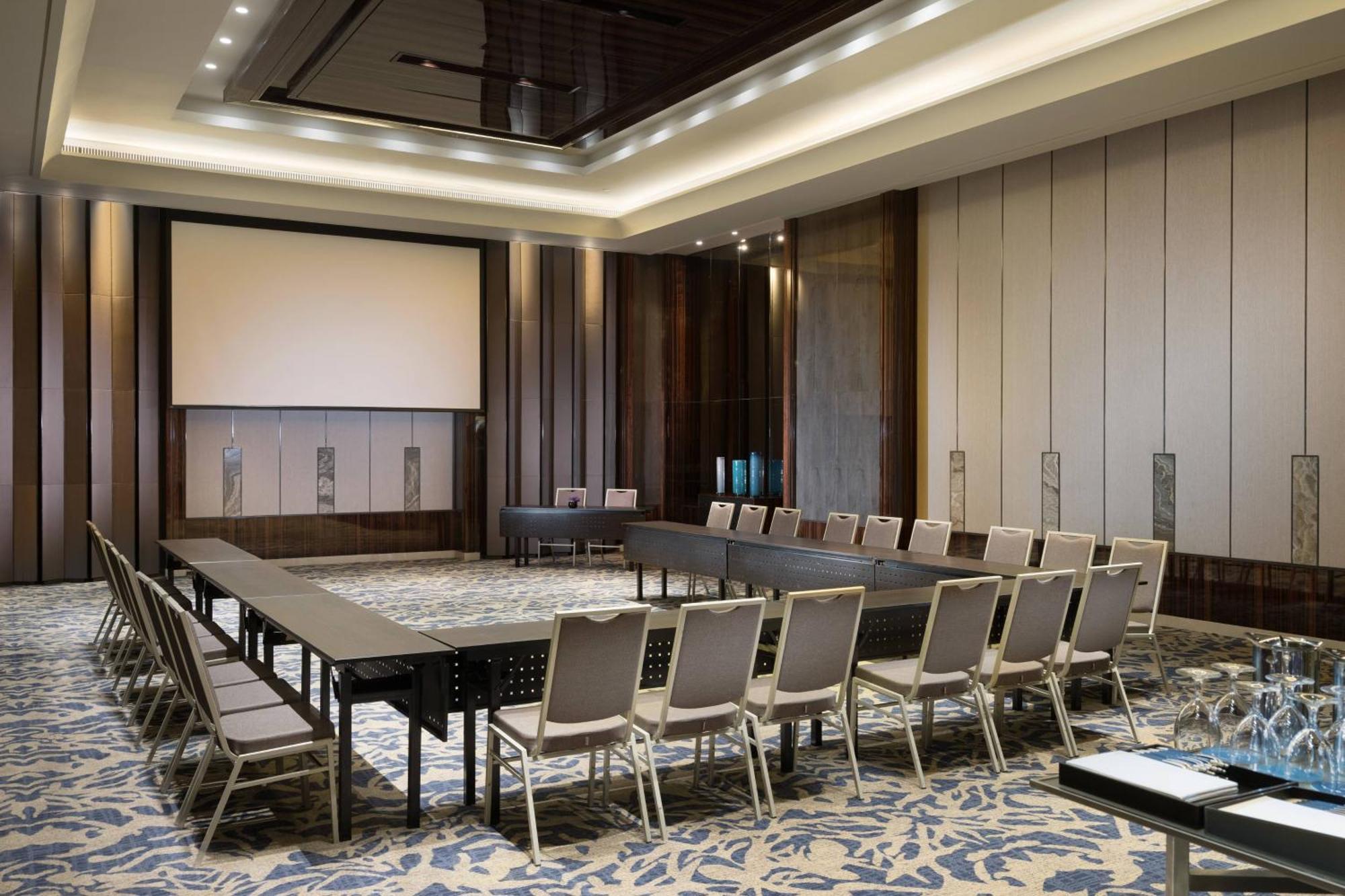 Sheraton Grand Jakarta Gandaria City Hotel Exterior photo