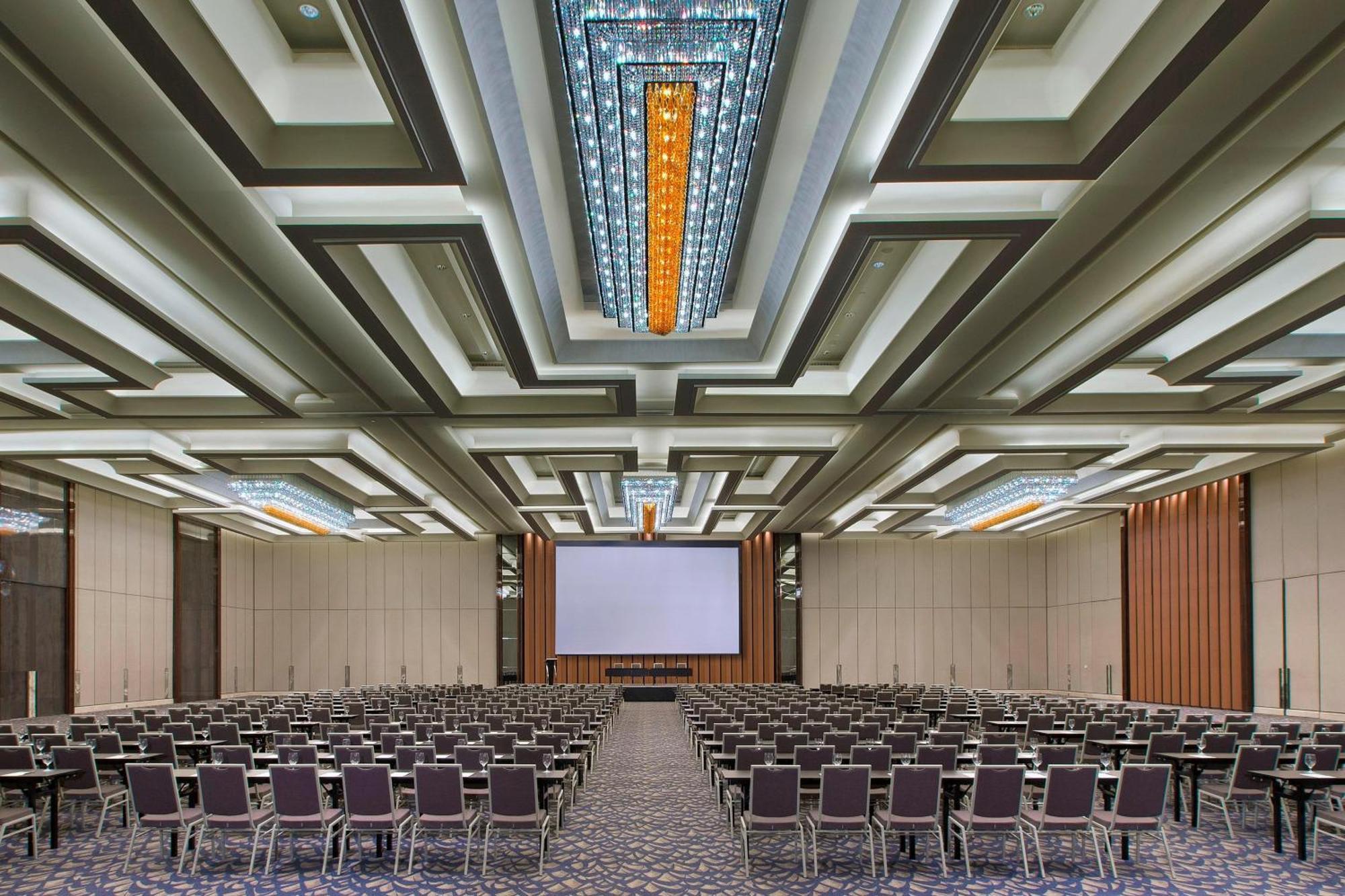 Sheraton Grand Jakarta Gandaria City Hotel Exterior photo